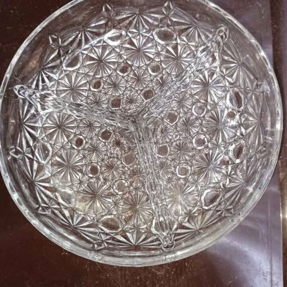 Indiana Glass Daisy & Button 7in divided dish Grannycore